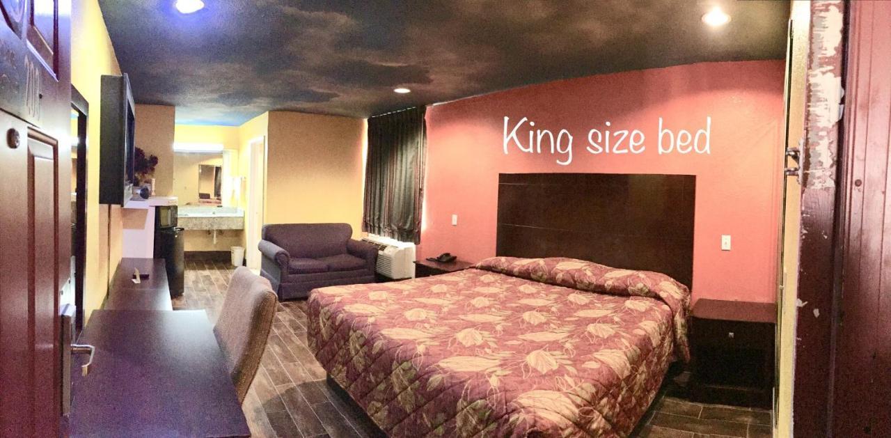 Luxury Inn Ченелвью Екстер'єр фото