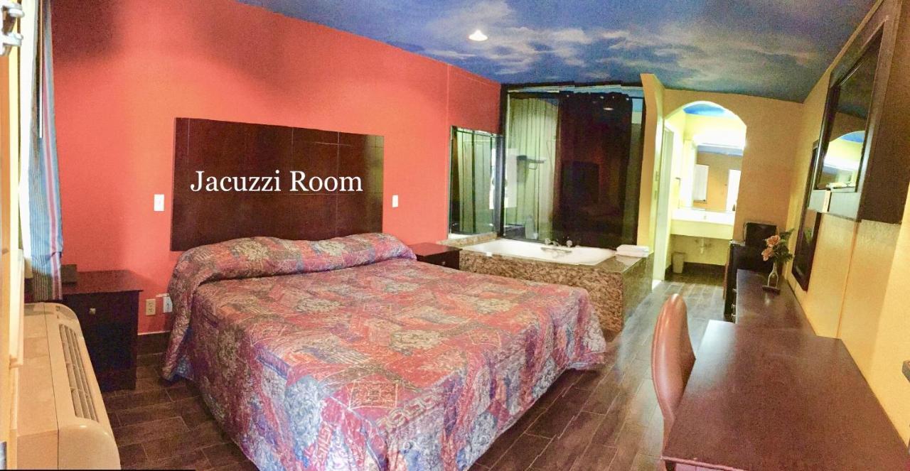 Luxury Inn Ченелвью Екстер'єр фото