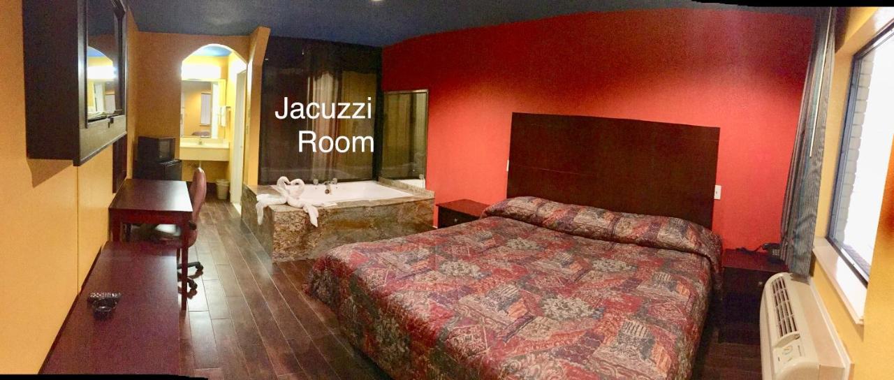 Luxury Inn Ченелвью Екстер'єр фото